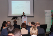 Minsterialdirektorin Birgit Naase, Abteilungsleiterin im Bundesgesundheitsministerium, hielt einen einführenden Vortrag