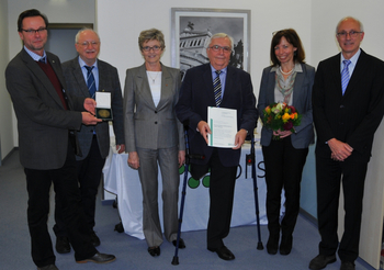 Jürgen Nagel (blista), Dr. Matthias Schmidt-Ohlemann (DVfR), Renate Reymann (DBSV), Bernd Höhmann (blista), Dr. Imke Troltenier (blista) und Prof. Dr. Franz Grehn (DOG und Universitäts-Augenklinik Würzburg)